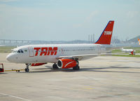 PR-MAM @ SBRJ - TAM - by Christian Waser