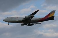 HL7415 @ VIE - Asiaana Cargo