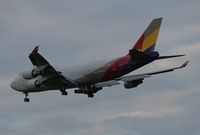 HL7415 @ VIE - Asiana Cargo
