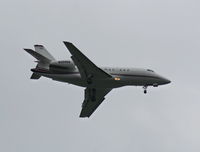 N259QS @ MCO - Netjets Falcon 2000 - by Florida Metal