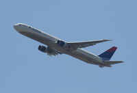 N831MH @ MCO - Delta 767-400 departing to ATL