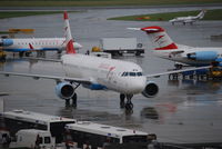 OE-LBB @ VIE - Pinzgau