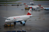 OE-LDG @ VIE - Tblisi - by Hannes Tenkrat