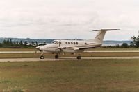 N72476 @ MGN - Taxi from landing RWY 28 - by Mel II