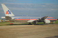 N758AN @ EGLL - American - by Christian Waser