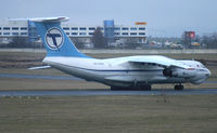 RA-76483 @ LKPR - Tesis - by Christian Waser