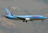 D-AHFM @ EDDK - Hapag Lloyd - by Christian Waser