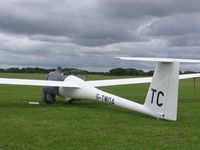 G-TWOA - Schempp-Hirth Discus 2a at Bicester - by Simon Palmer