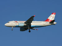 OE-LDA @ LOWW - Austrian - by Christian Waser
