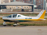 EC-ZNB @ LELL - Parking after land. - by Jorge Molina