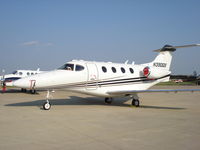 N390GS @ KOSH - Beech 390