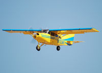 N722MG @ KAPA - On approach to 17L.