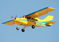 N722MG @ KAPA - On approach to 17L.