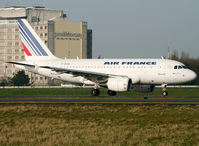 F-GUGA @ LFPG - Rolling on the parallels runways... - by Shunn311