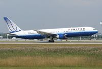 N655UA @ MUC - United - by Luigi