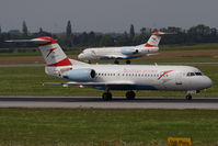 OE-LFK @ VIE - Fokker 70 - by Juergen Postl