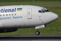 UR-GAT @ VIE - 1993 Boeing 737-528 - by Juergen Postl