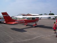 N51113 @ KAUM - Breakfast at AUM - by Ed Wells