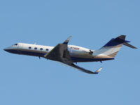 N718DW @ KPHL - Leaving PHL.