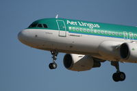 EI-DVG @ EBBR - arrival of flight EI630 to rwy 25L