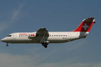 HB-IXT @ EBBR - arrival of flight LX778 to rwy 25L