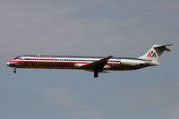 N565AA @ DFW - American Airlines landing 18R at DFW