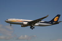 VT-JWH @ EBBR - arrival of flight 9W229 to rwy 25L