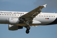 OO-SSP @ EBBR - descending to rwy 25L