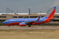 N496WN @ DAL - Southwest Airlines taxing to the gate at Dallas Love Field - by Zane Adams