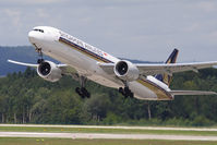 9V-SWS @ ZRH - Singapore Airlines Boeing 777-312(ER) - by Juergen Postl