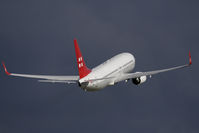 HB-IIR @ ZRH - Boeing 737-86Q - by Juergen Postl