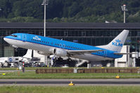 PH-BPC @ ZRH - Boeing 737-4Y0 - by Juergen Postl