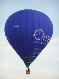 G-OMGR - Cameron Z-105 at Northampton
