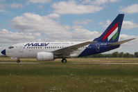 HA-LOE @ LHBP - Malev Boeing 737-600 - by Yakfreak - VAP