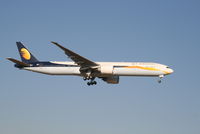 VT-JEC @ EBBR - arrival of flight 9W228 to rwy 02
