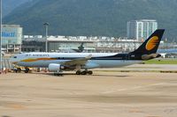 VT-JWK @ VHHH - Jet Airways
