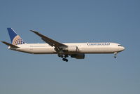 N76055 @ EBBR - arrival of flight CO060 to rwy 02 - by Daniel Vanderauwera