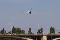 HA-LON - Boeing 737-6Q8 - by Juergen Postl