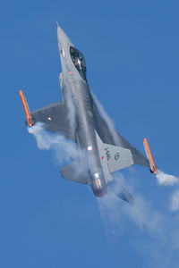 J-640 @ LHKE - F-16 - by Stefan Rockenbauer