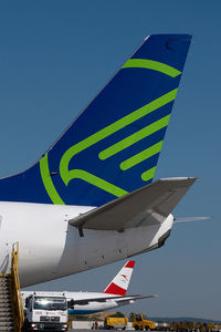 OM-HLC @ VIE - Seagle Air Boeing 737-300 - by Yakfreak - VAP