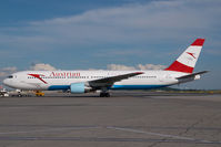 OE-LAE @ VIE - Austrian Airlines Boeing 767-300 - by Yakfreak - VAP