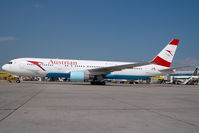 OE-LAW @ VIE - Austrian Airlines Boeing 767-300 - by Yakfreak - VAP