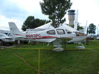 N983PG @ KOSH - SR20