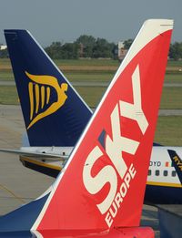 EI-DYD @ BTS - Ryanair