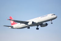TC-JRJ @ LOWW - Airbus A321 landing RWY34