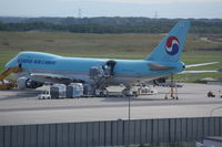 HL7603 @ LOWW - Boeing 747
