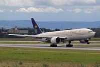 HZ-AKG @ VIE - Boeing 777-268 - by Juergen Postl