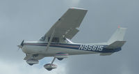 N95615 @ S50 - on final - by Wolf Kotenberg