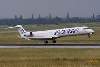 S5-AAK @ VIE - CRJ900 - by Juergen Postl