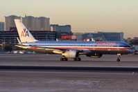 N673AN @ LAS - American Airlines N673AN (FLT AAL2249) taxiing to the gate after arrival from Dallas/Fort Worth Int'l (KDFW). - by Dean Heald
